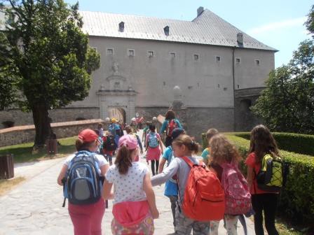 Koncoročný výlet - hrad Červený Kameň